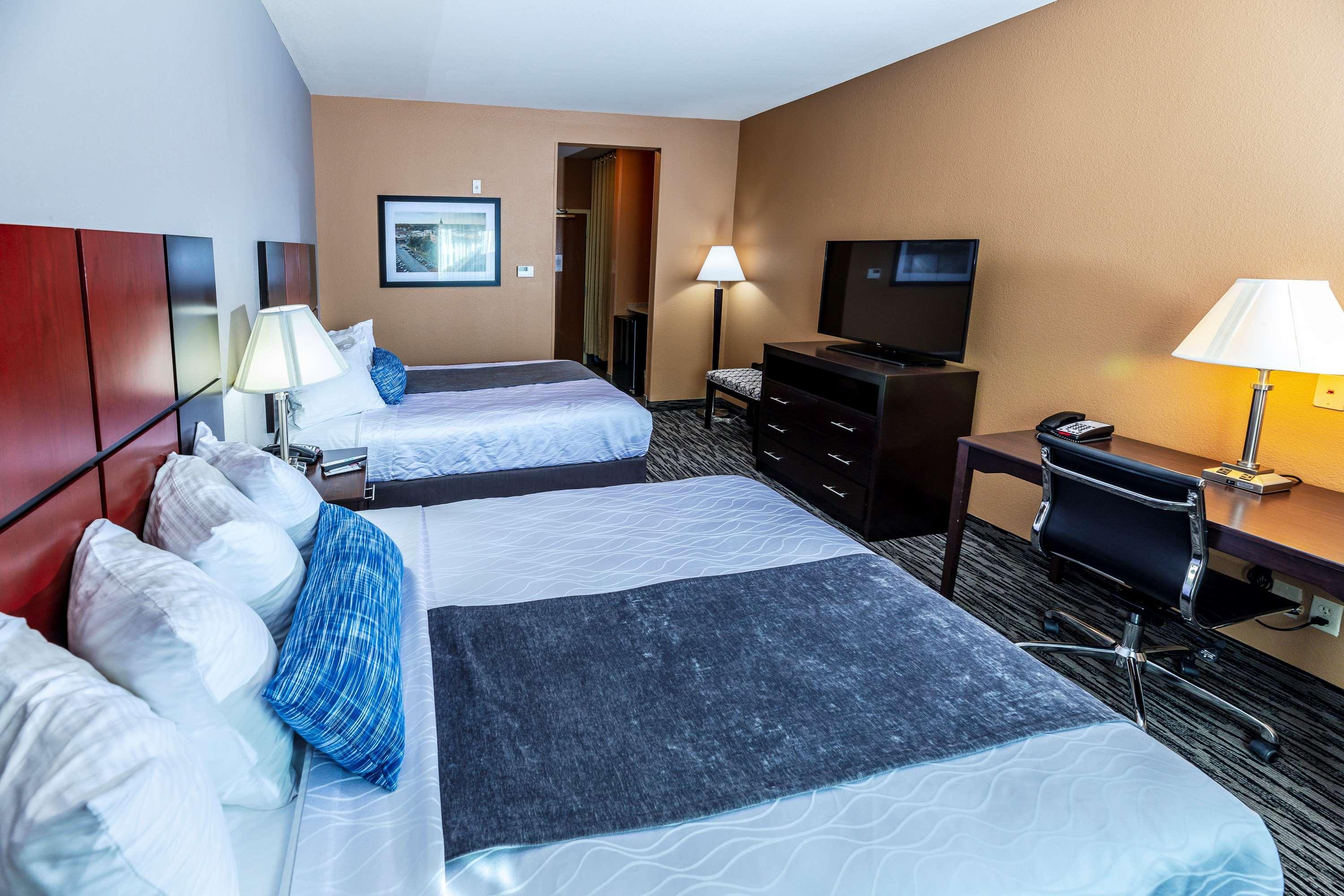 Best Western Plus Denton Inn & Suites Exterior foto