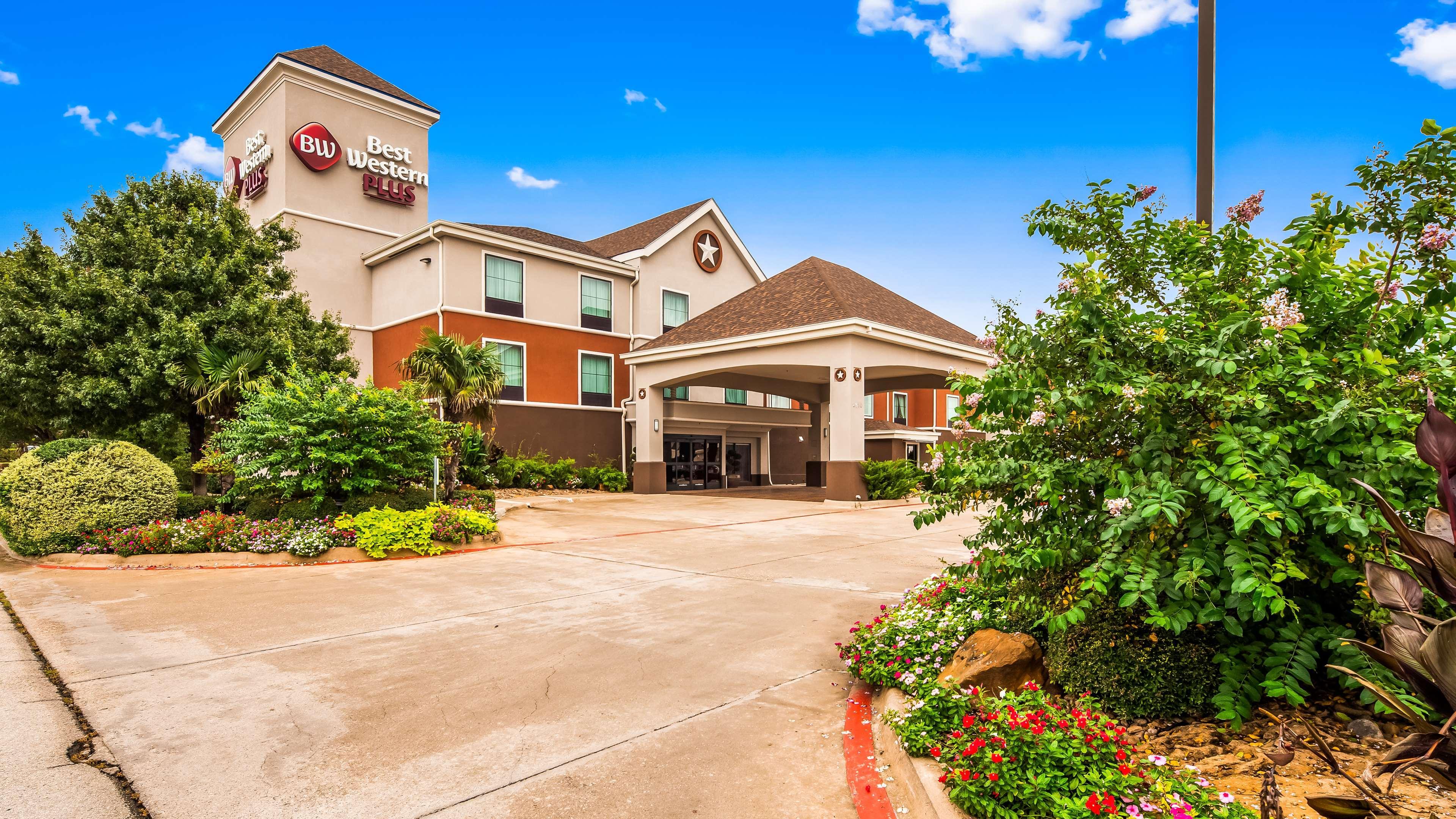 Best Western Plus Denton Inn & Suites Exterior foto
